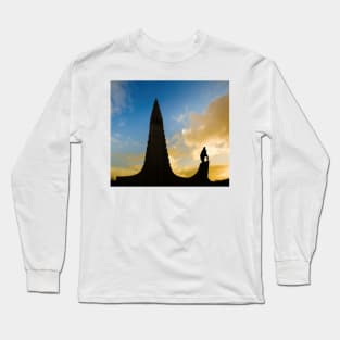 Norse explorer Leif Erikson outside Hallgrímskirkja Long Sleeve T-Shirt